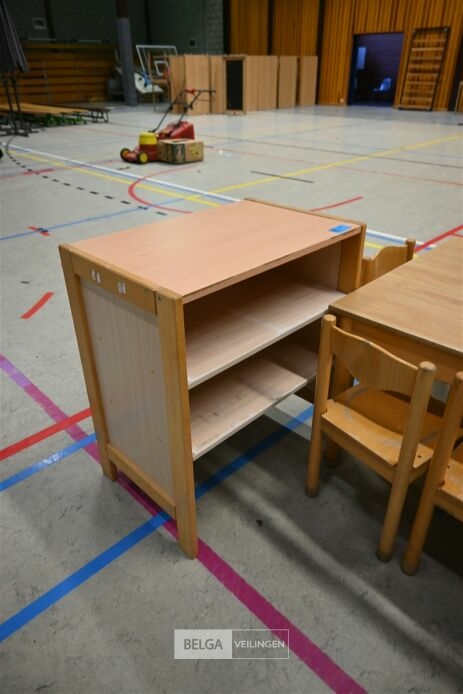 1x Set kleutermeubilair – foto 4 – kavel bij Belga Veilingen
