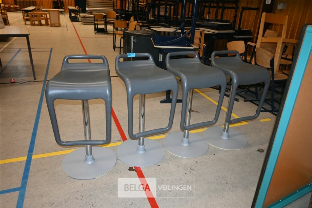 ± 4x Barkrukken – foto 2 – kavel bij Belga Veilingen