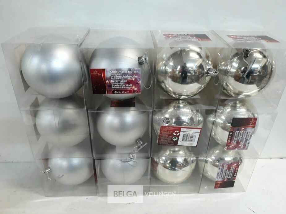 12 x Kerstbal pvc zilver 10 cm – foto 2 – kavel bij Belga Veilingen, Oudsbergen