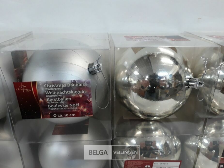 12 x Kerstbal pvc zilver 10 cm – foto 3 – kavel bij Belga Veilingen, Oudsbergen