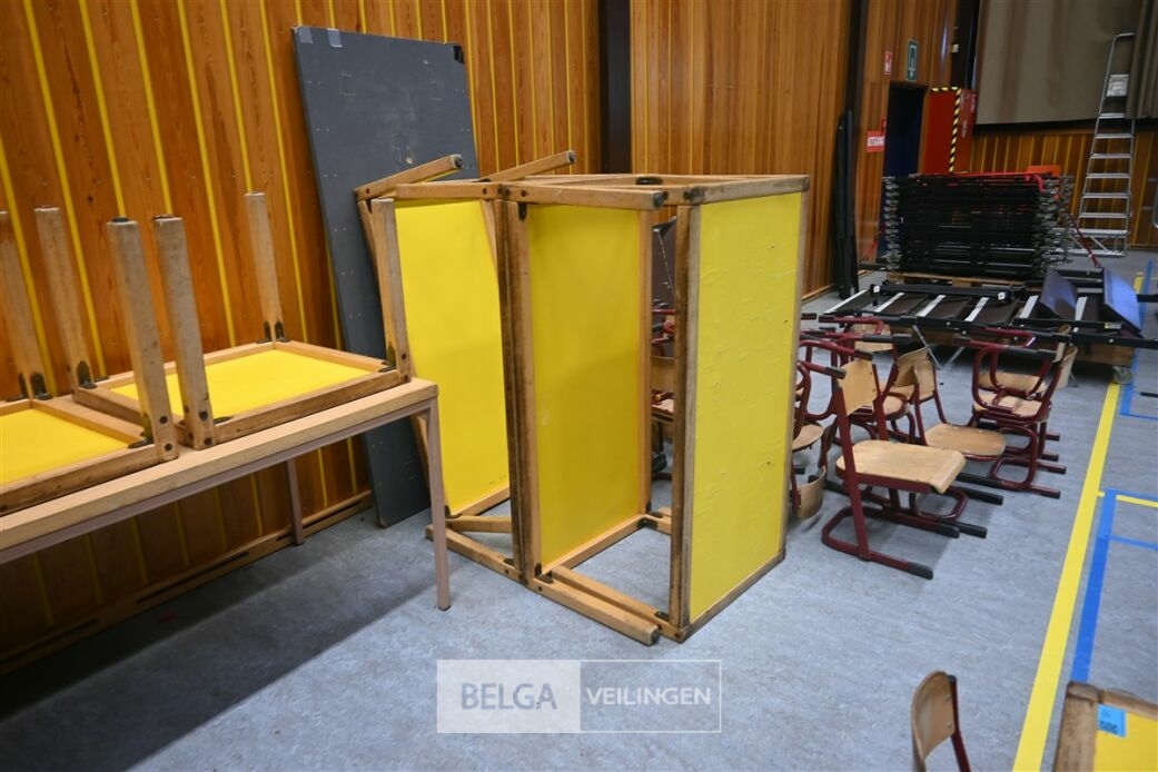 Partij kleutermeubilair – foto 6 – kavel bij Belga Veilingen