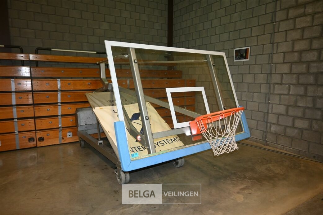 Inklapbare mobiele basketbalring – foto 3 – kavel bij Belga Veilingen