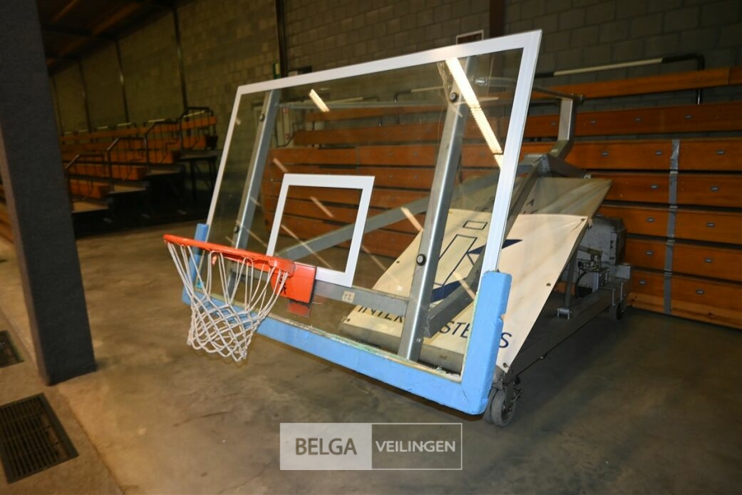 Inklapbare mobiele basketbalring – foto 4 – kavel bij Belga Veilingen