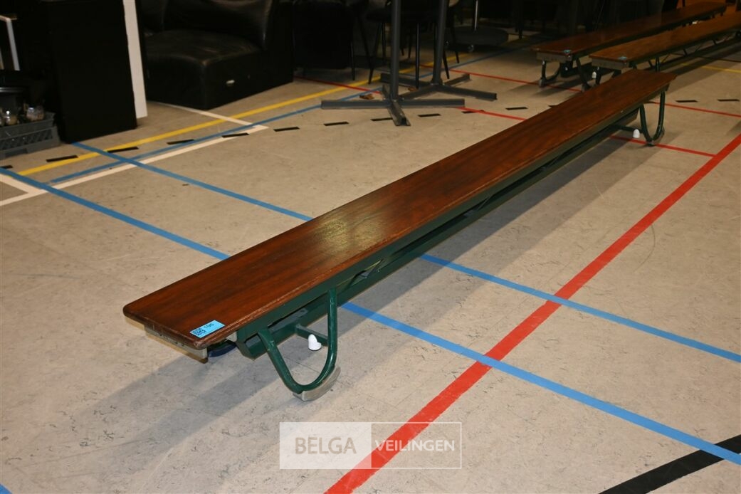 1x Zweedse bank – foto 2 – kavel bij Belga Veilingen