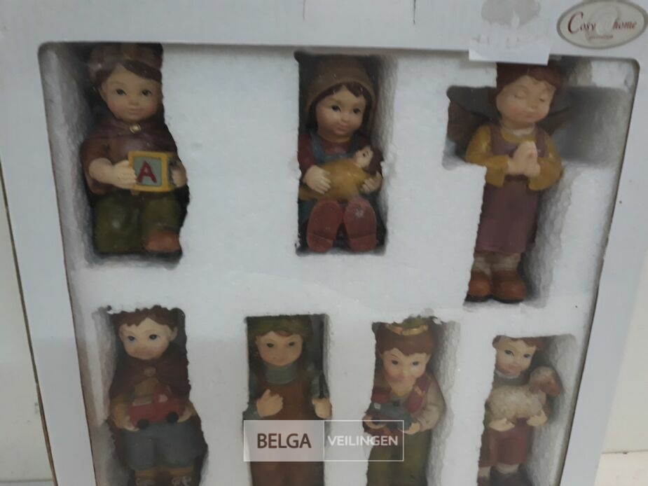 1 x Kerstfiguurtjes 7-delig kinderen – foto 3 – kavel bij Belga Veilingen, Oudsbergen