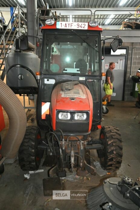 KIOTI tractor – foto 3 – kavel bij Belga Veilingen