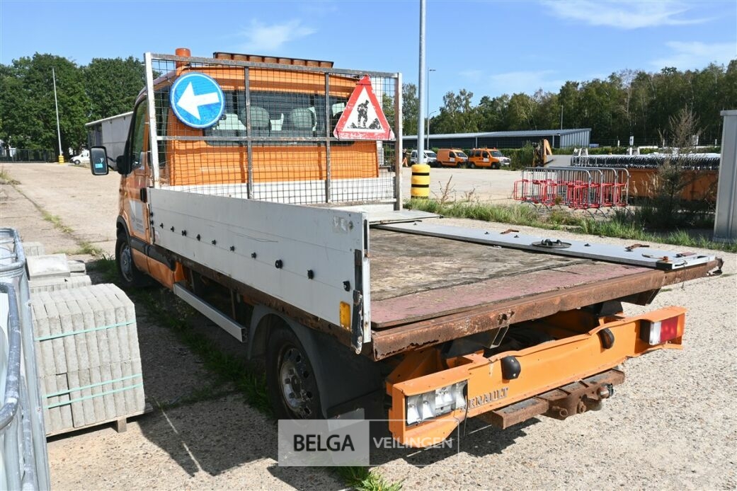 Lichte vracht RENAULT Master – foto 16 – kavel bij Belga Veilingen