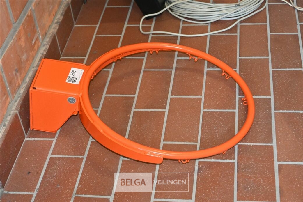 1x Basketbalring – foto 2 – kavel bij Belga Veilingen