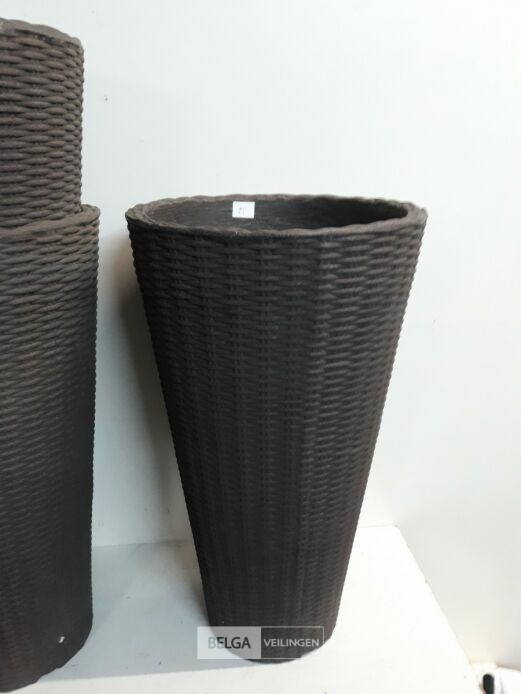 3 x Bloempot rond 40 x H70 cm – foto 3 – kavel bij Belga Veilingen, Oudsbergen