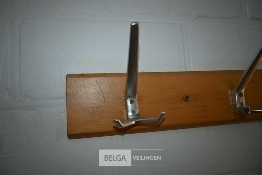 Inhoud lokaal – foto 6 – kavel bij Belga Veilingen