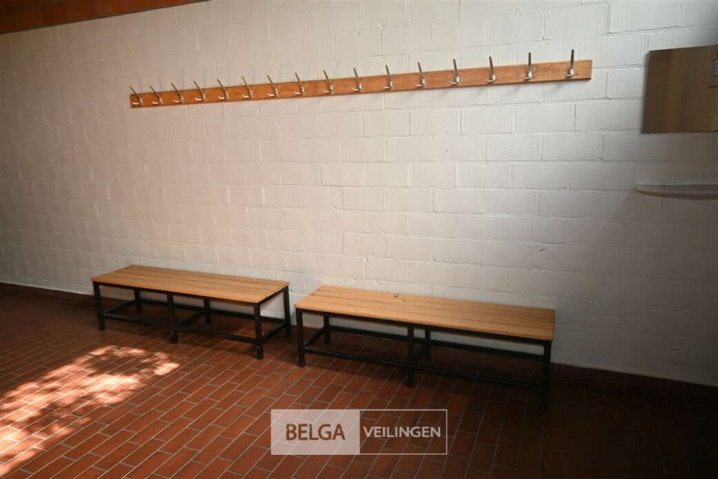 Inhoud lokaal – foto 8 – kavel bij Belga Veilingen
