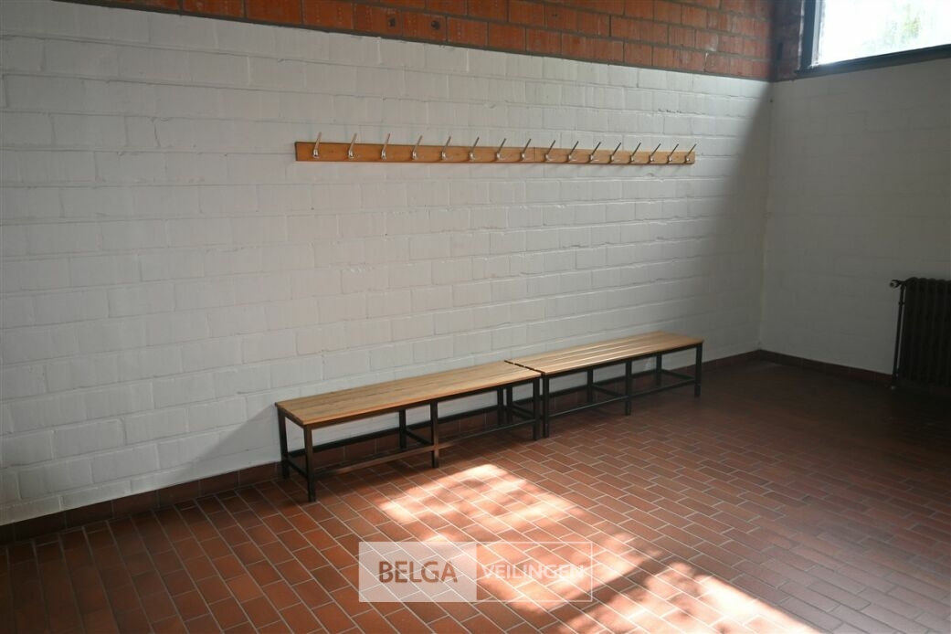 Inhoud lokaal – foto 2 – kavel bij Belga Veilingen