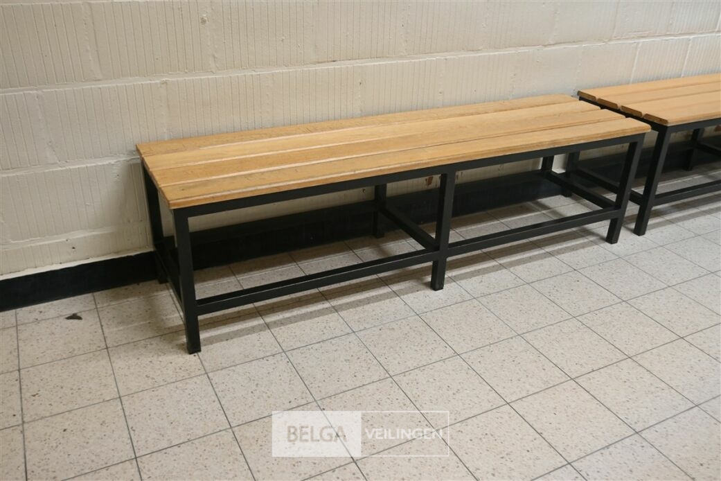 Inhoud lokaal – foto 4 – kavel bij Belga Veilingen