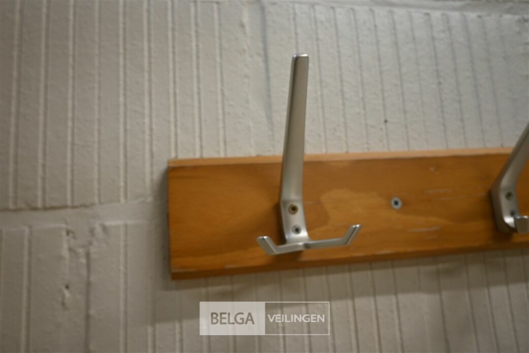 Inhoud lokaal – foto 7 – kavel bij Belga Veilingen