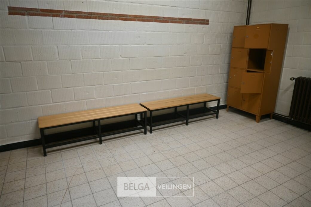 Inhoud lokaal – foto 2 – kavel bij Belga Veilingen