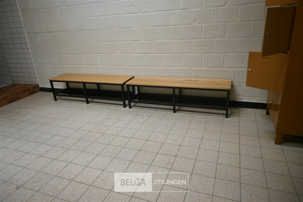 Inhoud lokaal – foto 5 – kavel bij Belga Veilingen