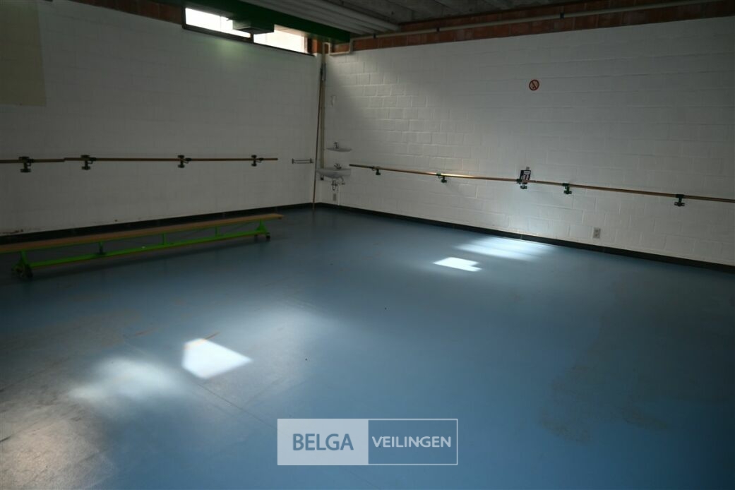 Inhoud lokaal – foto 2 – kavel bij Belga Veilingen