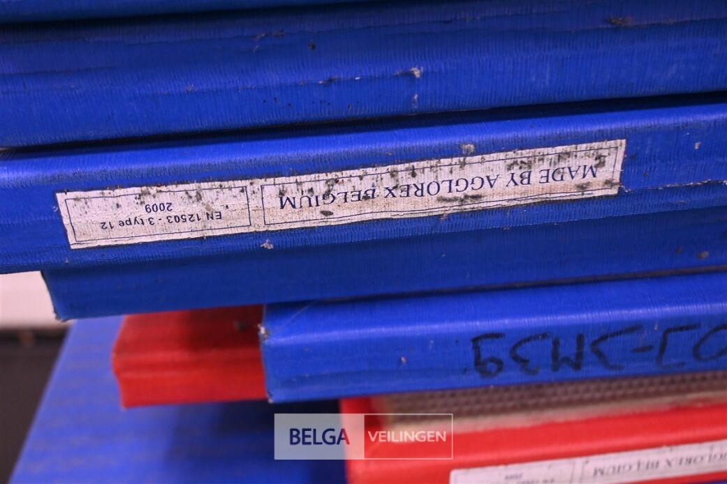 Inhoud lokaal – foto 4 – kavel bij Belga Veilingen