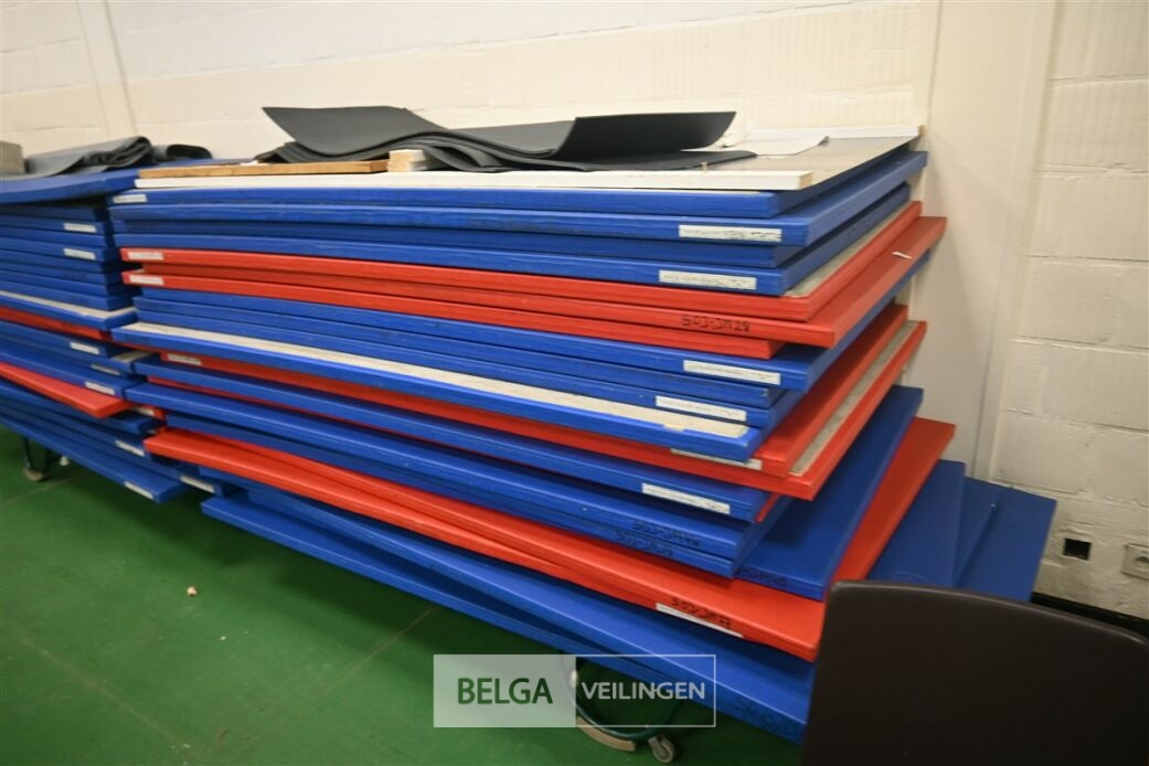 Inhoud lokaal – foto 6 – kavel bij Belga Veilingen