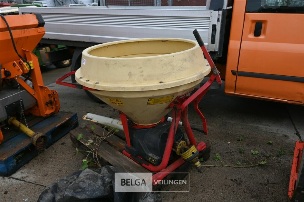 VICON strooier – foto 3 – kavel bij Belga Veilingen