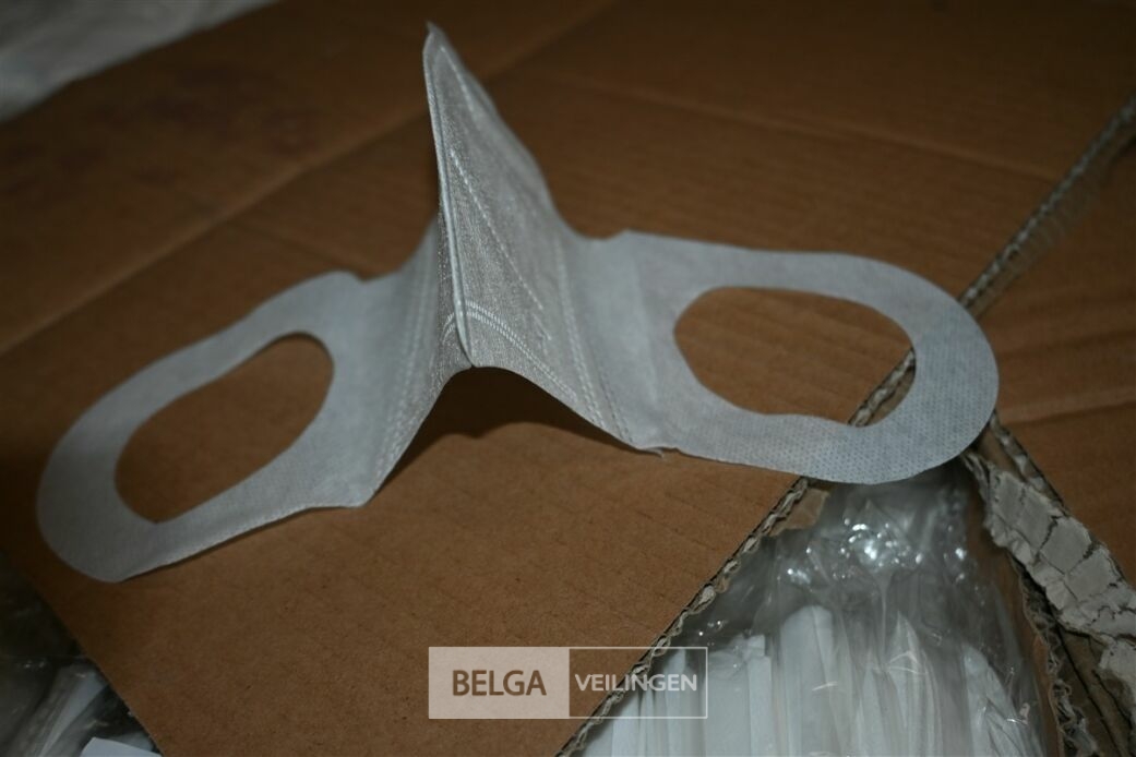 Papieren mondmaskers – foto 4 – kavel bij Belga Veilingen, Lummen