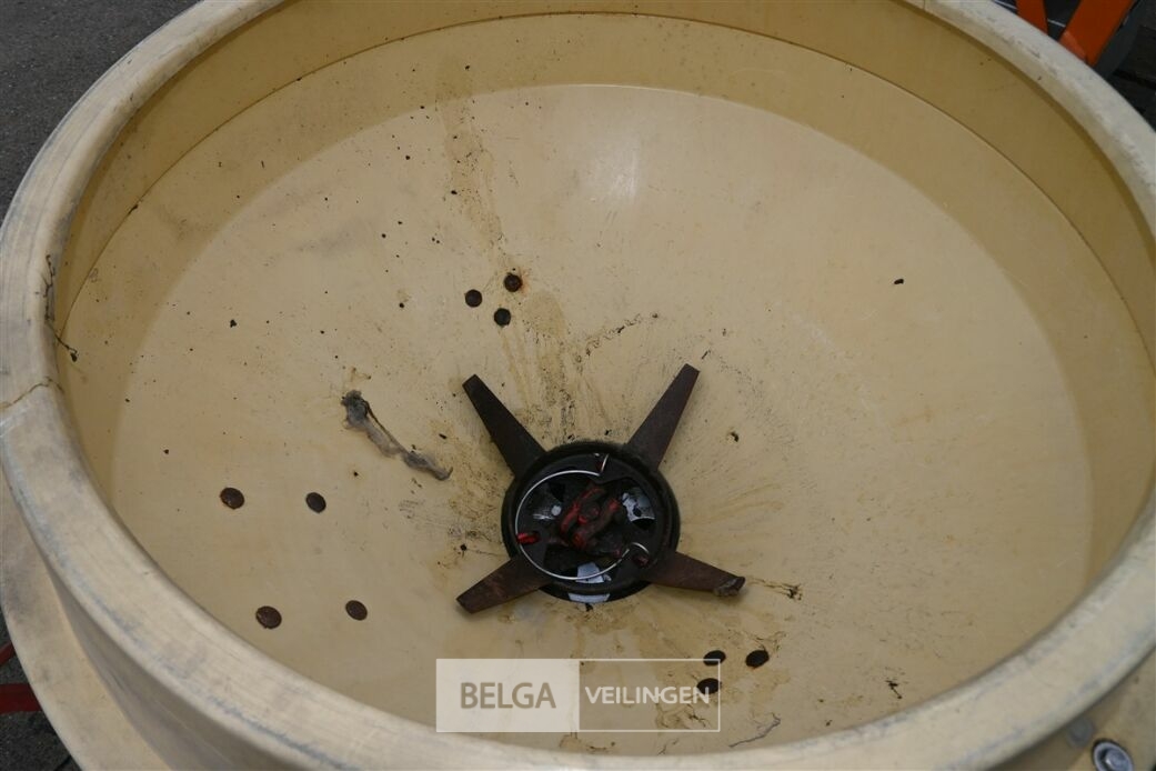 VICON strooier – foto 5 – kavel bij Belga Veilingen