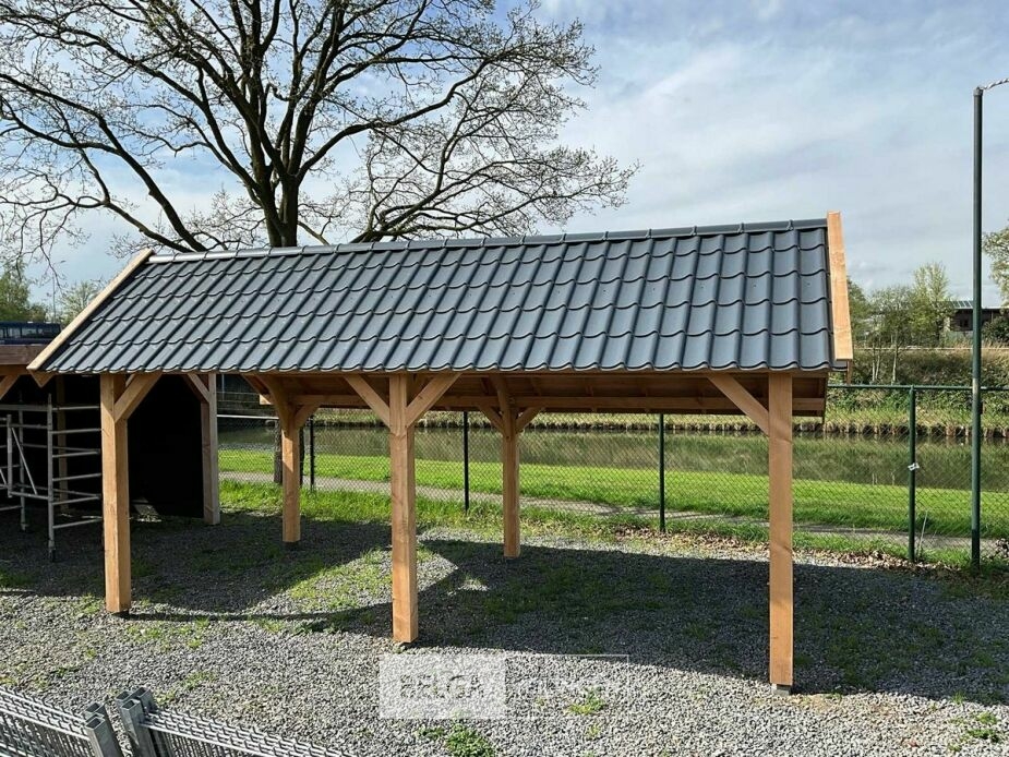 Kapschuur douglas afm 890x460x325cm BxDxH in cm – foto 6 – kavel bij Belga Veilingen, Lummen