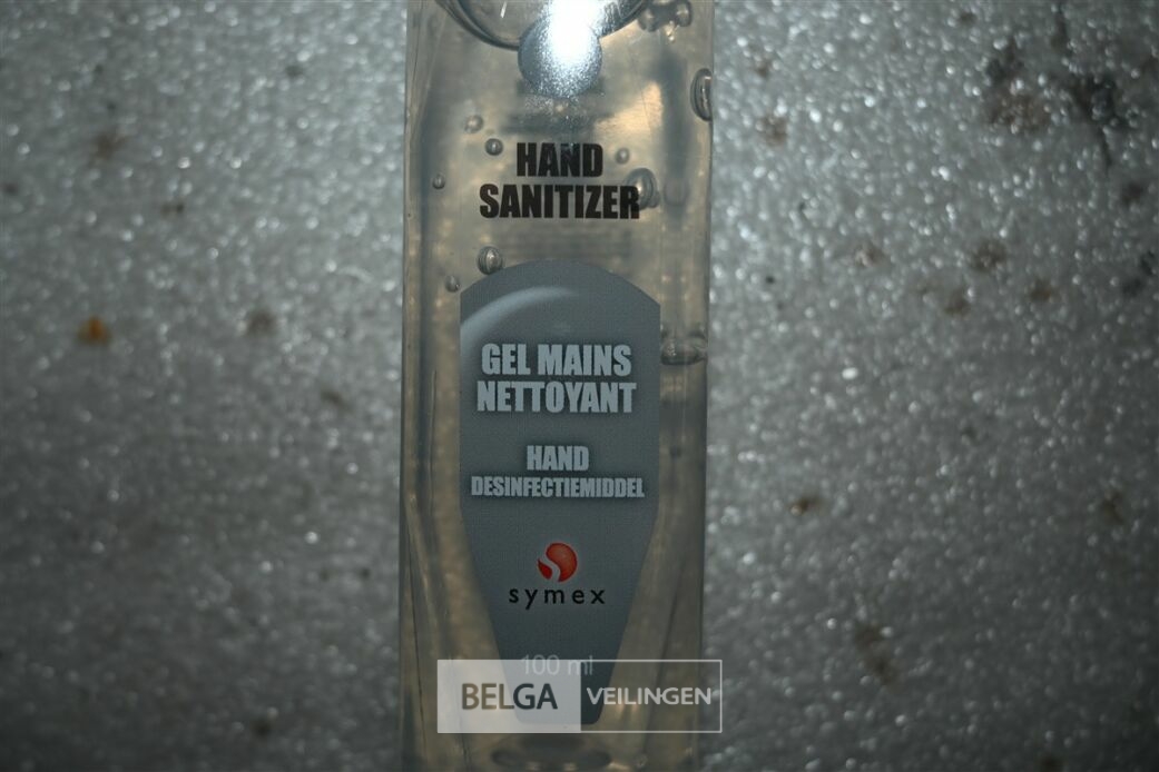 ± 36 flesjes handgel – foto 5 – kavel bij Belga Veilingen, Lummen