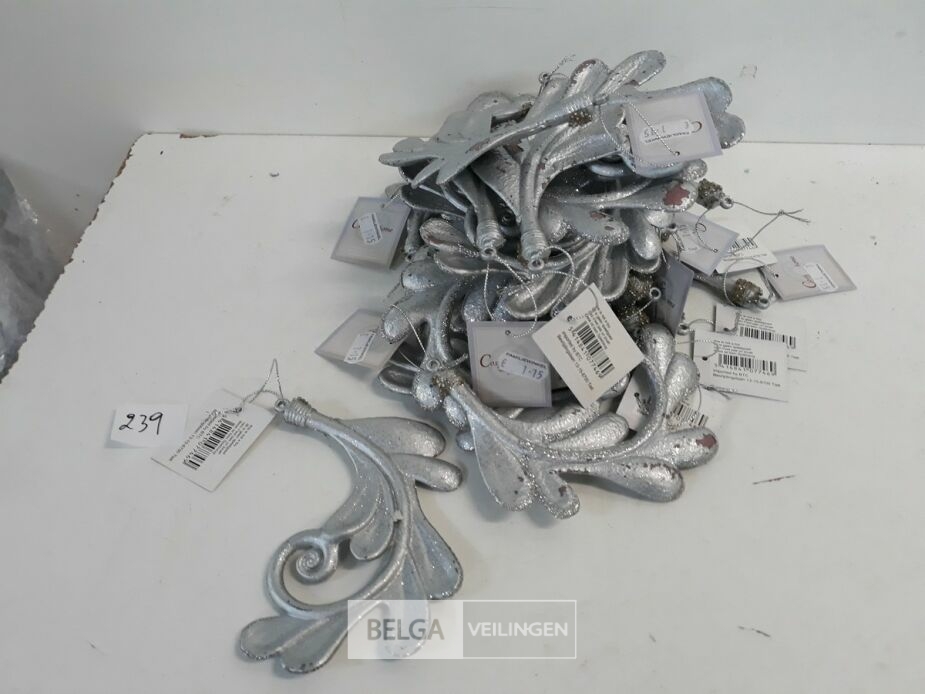 20 x Hangdeco blad grijs pvc 15 cm – foto 2 – kavel bij Belga Veilingen, Oudsbergen