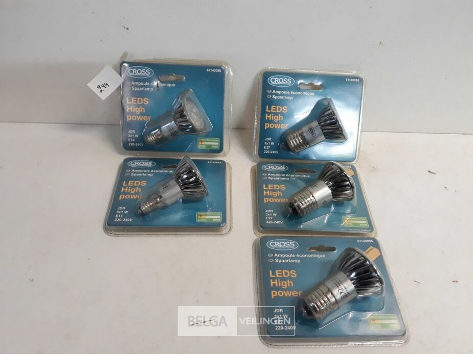 5 x LED spot 3W warm wit 2xE14+3xE27 fitting – foto 2 – kavel bij Belga Veilingen, Oudsbergen
