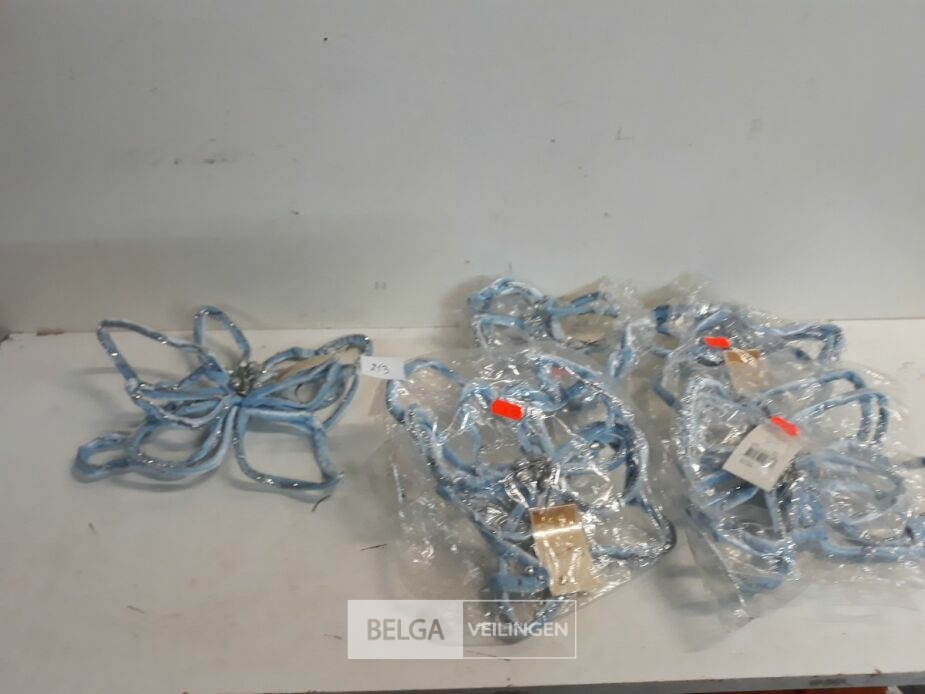 5 x Bloem licht blauw op clip 27 cm – foto 2 – kavel bij Belga Veilingen, Oudsbergen