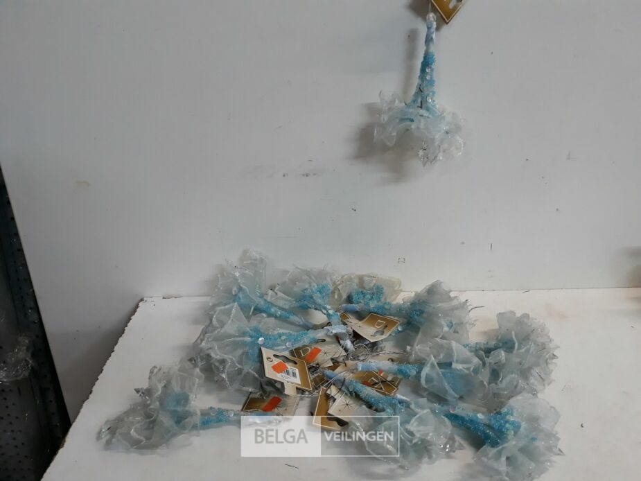 14 x Hangdeco bloem licht blauw 15 cm – foto 2 – kavel bij Belga Veilingen, Oudsbergen