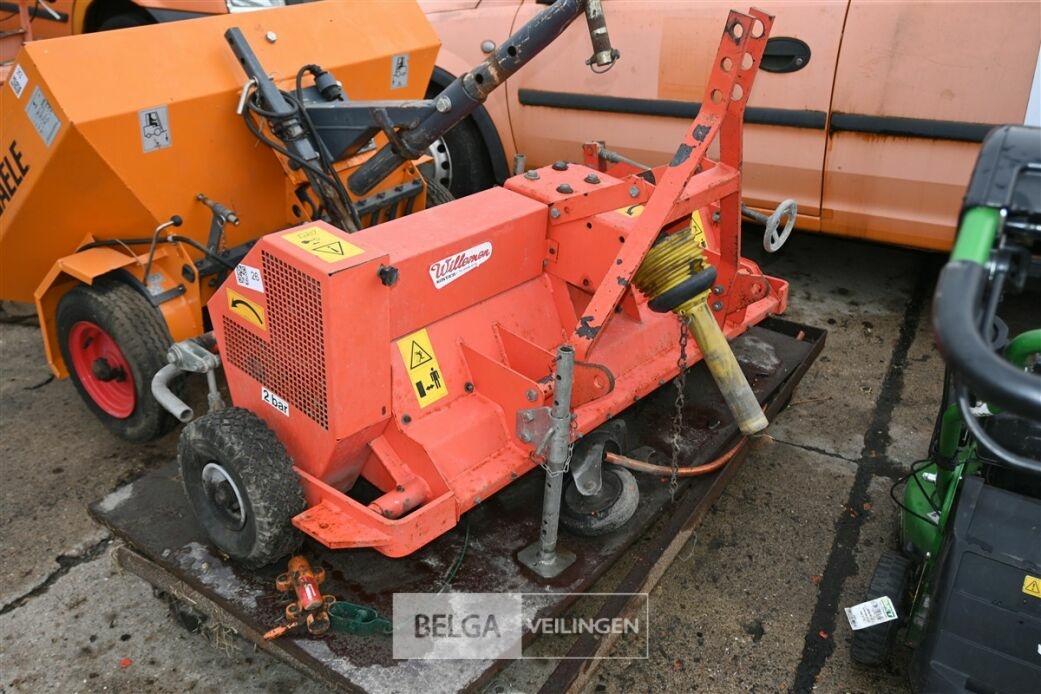 WIEDENMANN verticuteermachine – foto 3 – kavel bij Belga Veilingen