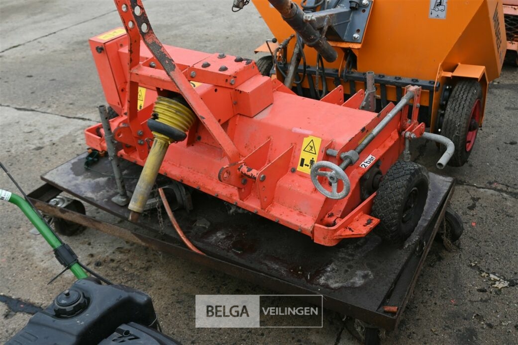 WIEDENMANN verticuteermachine – foto 4 – kavel bij Belga Veilingen