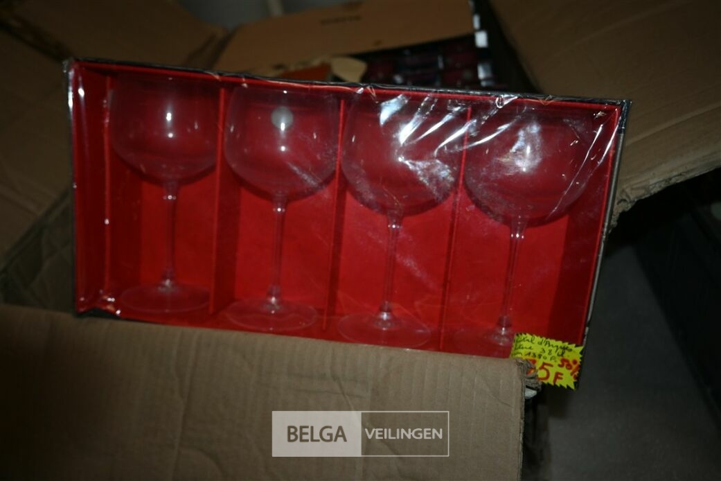 Glazen LUMINARC – foto 5 – kavel bij Belga Veilingen, Lummen