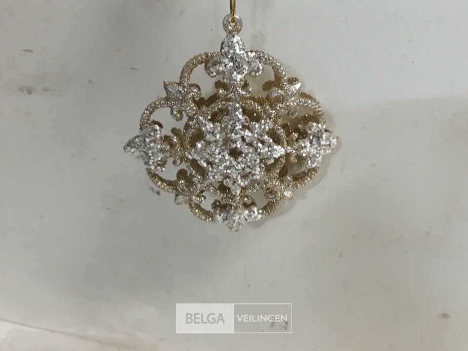 5 x Hangdeco pvc goud 4 x sneeuwvlok + 1 x ijspegel – foto 3 – kavel bij Belga Veilingen, Oudsbergen