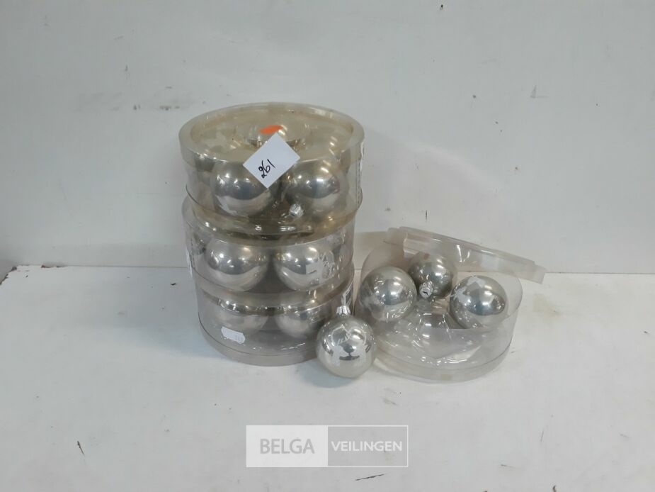 4 x Kerstballen glas 6 cm 4 stuks zilver – foto 3 – kavel bij Belga Veilingen, Oudsbergen