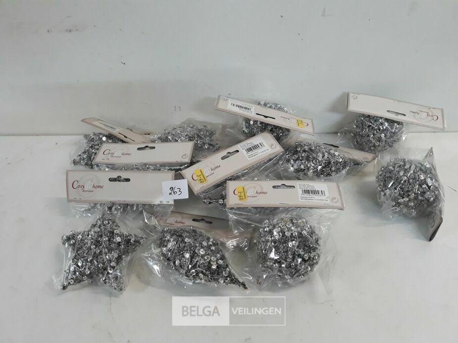 12 x Hangdeco zilver pailletten mix – foto 2 – kavel bij Belga Veilingen, Oudsbergen