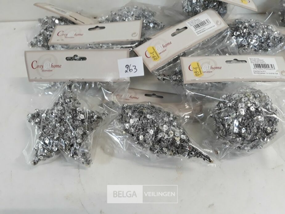 12 x Hangdeco zilver pailletten mix – foto 3 – kavel bij Belga Veilingen, Oudsbergen