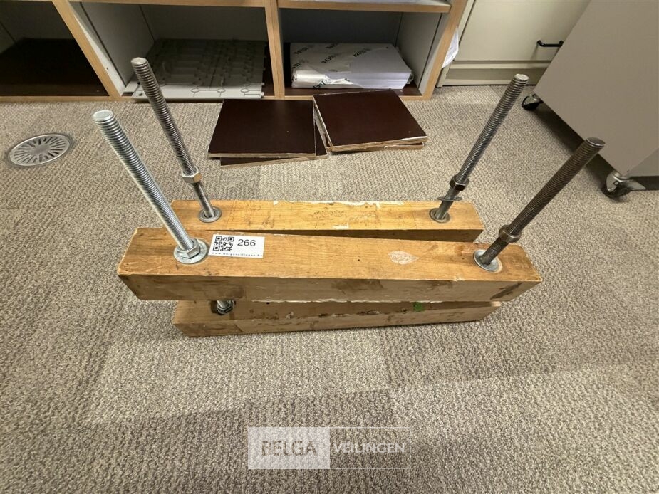 Houten lijmpers – foto 3 – kavel bij Belga Veilingen