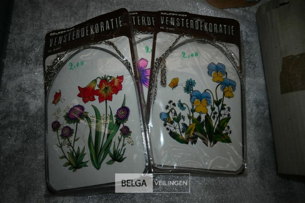 Raamdecoratie – foto 3 – kavel bij Belga Veilingen, Lummen