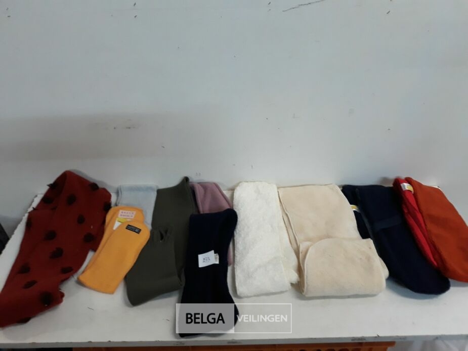 10 x Sjaal voor kinderen mix – foto 2 – kavel bij Belga Veilingen, Oudsbergen