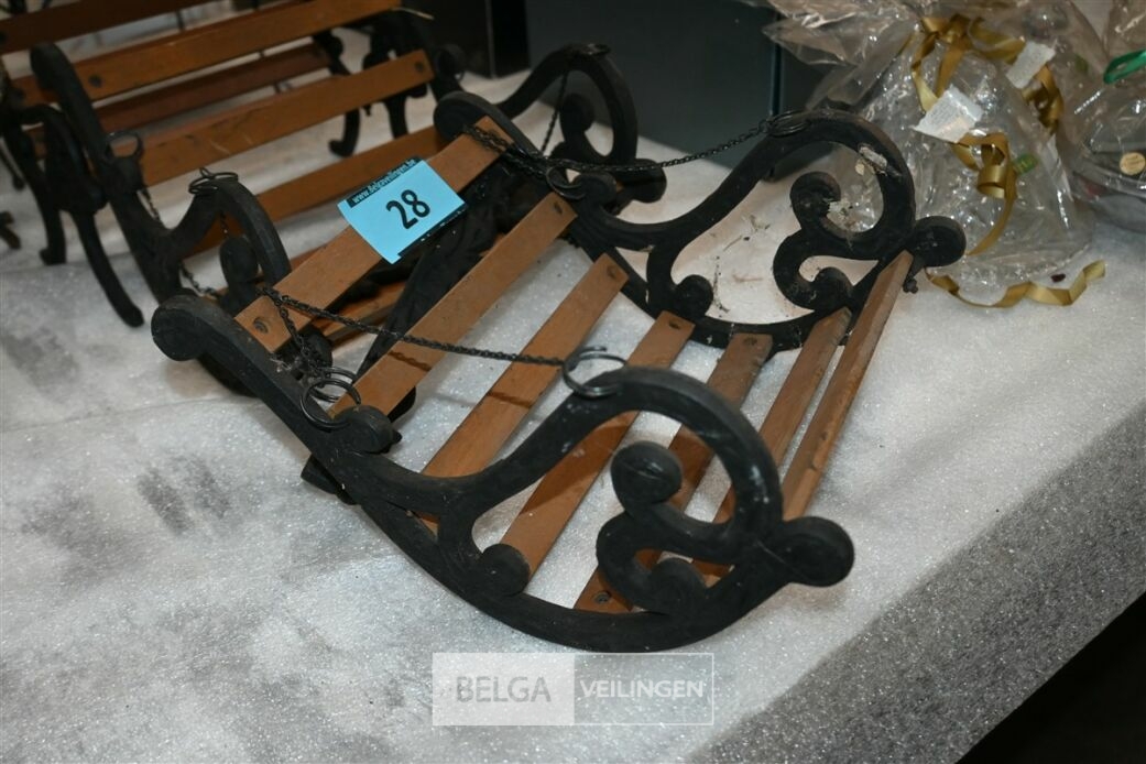 Decoratieve mini zitbanken + stoelen – foto 5 – kavel bij Belga Veilingen, Lummen