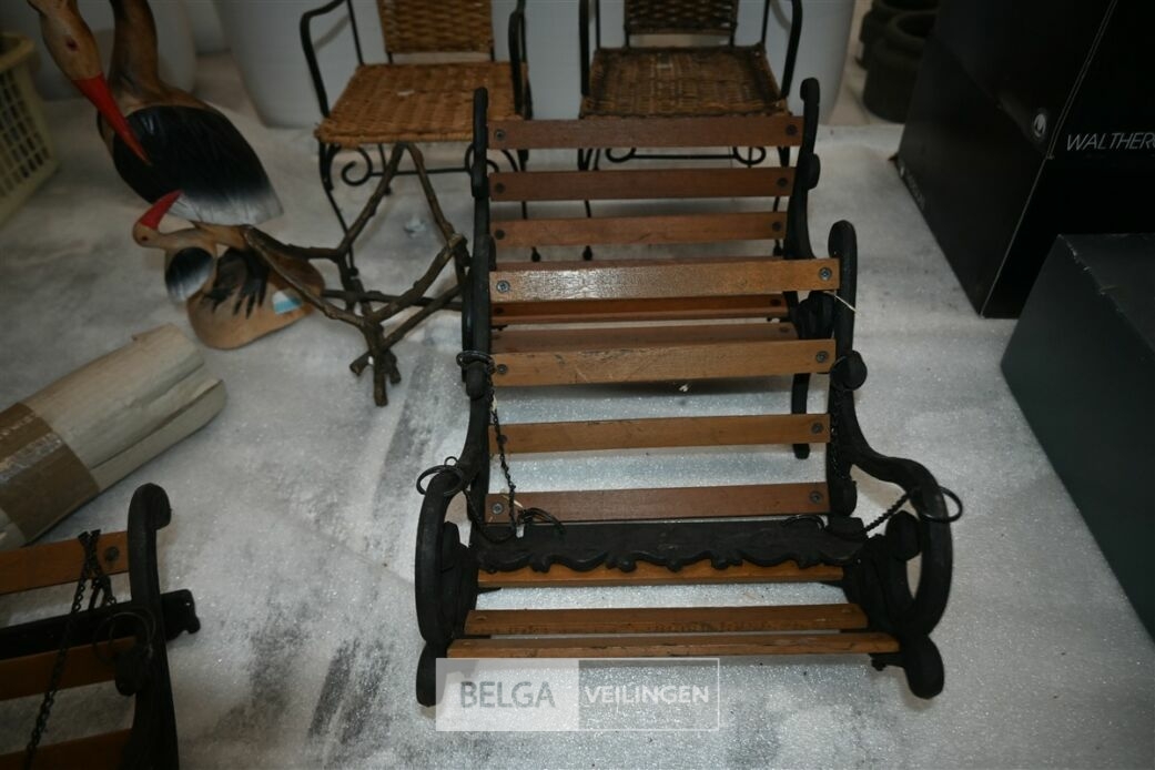 Decoratieve mini zitbanken + stoelen – foto 6 – kavel bij Belga Veilingen, Lummen