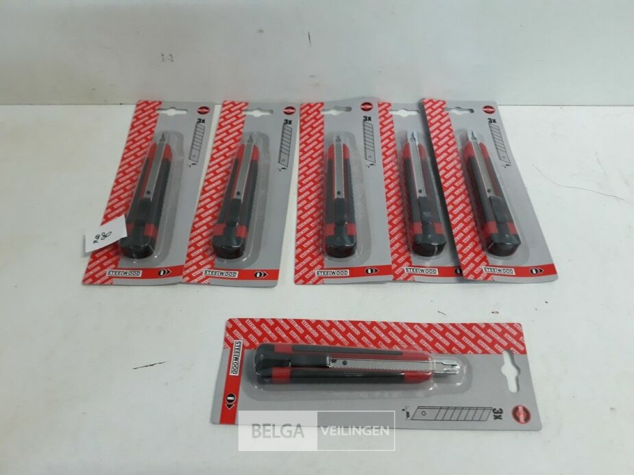6 x Afbreekmes 9 mm – foto 2 – kavel bij Belga Veilingen, Oudsbergen