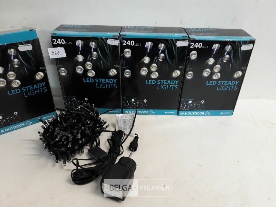4 x Kerstverlichting LED gekleurd 240L – foto 2 – kavel bij Belga Veilingen, Oudsbergen