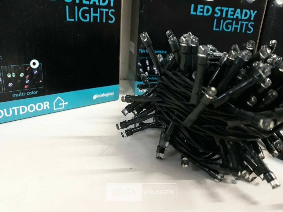 4 x Kerstverlichting LED gekleurd 240L – foto 3 – kavel bij Belga Veilingen, Oudsbergen