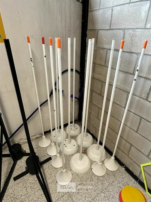 12x Badmintonhonkpalen – foto 2 – kavel bij Belga Veilingen