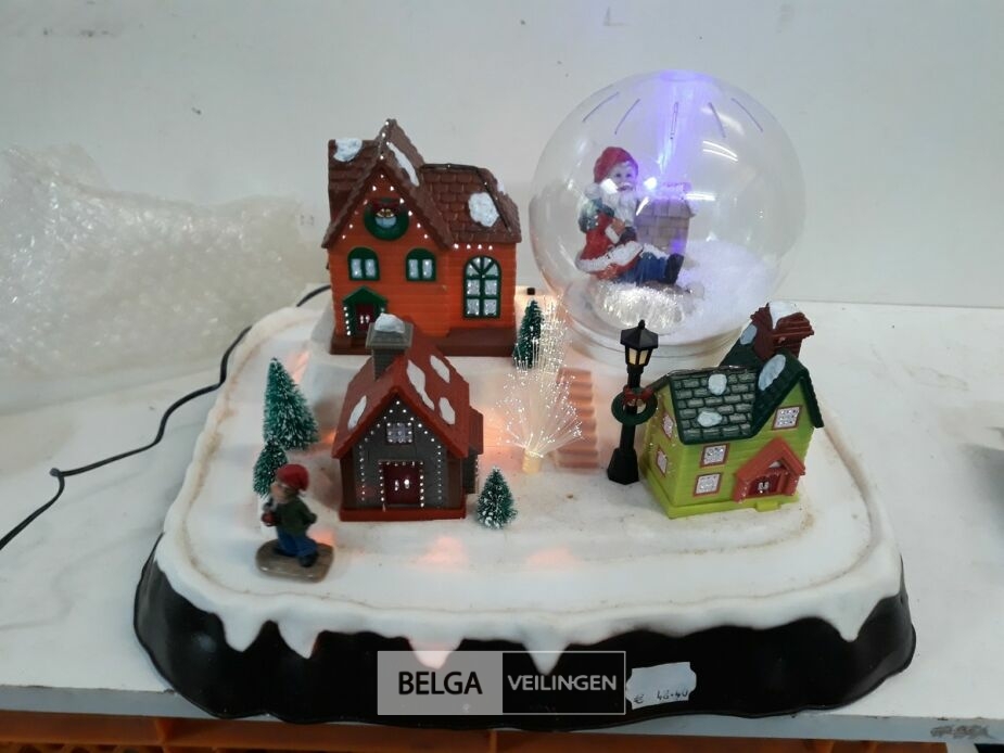 1 x Kersthuisje met verlichting optic fiber showmodel – foto 2 – kavel bij Belga Veilingen, Oudsbergen