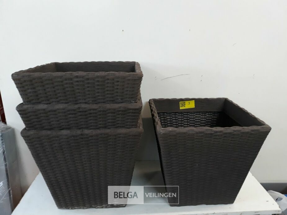 4 x Bloempot vierkant 40 x 40 x H 35 cm – foto 2 – kavel bij Belga Veilingen, Oudsbergen